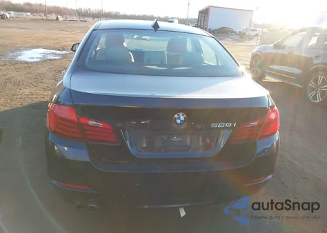 2016 BMW 528I из США, поврежденный, VIN WBA5A5C50GD527124